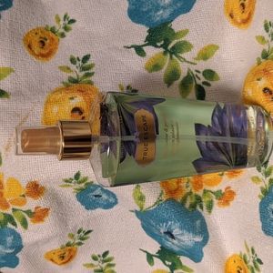 Victoria's Secret True Escape Body Spray